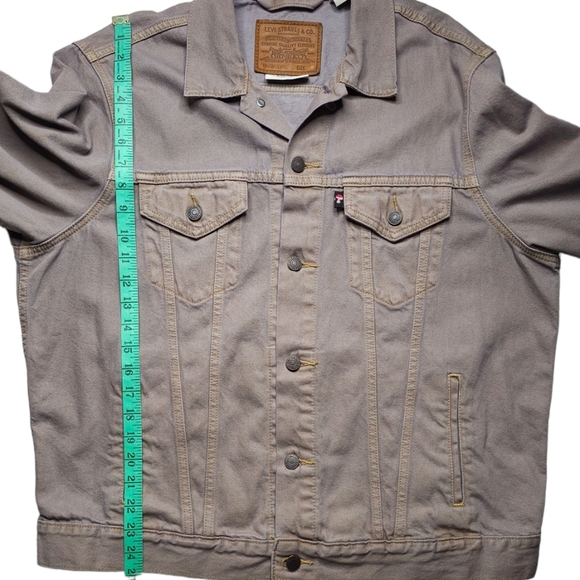 *** SOLD *** Levi's Limited Edition Vintage Style Trucker Mushroom Denim Jacket - Picture 5 of 15